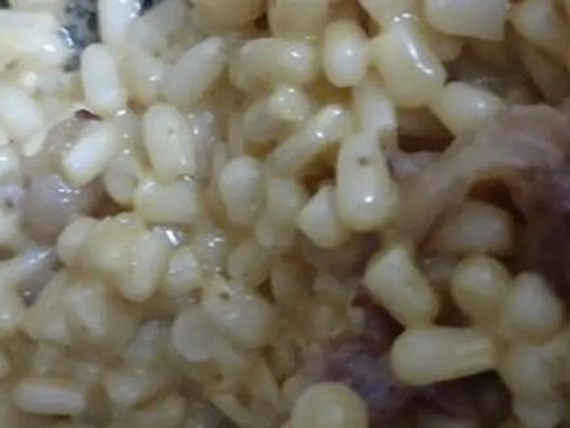 Cheesy Bacon Corn Skillet with Melted Cheddar