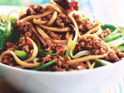 Quorn Mince Singapore Noodles with Hoisin and Chilli