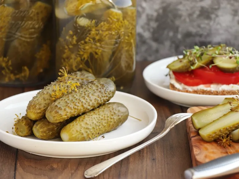 Homemade Canned Dill Pickles with Horseradish