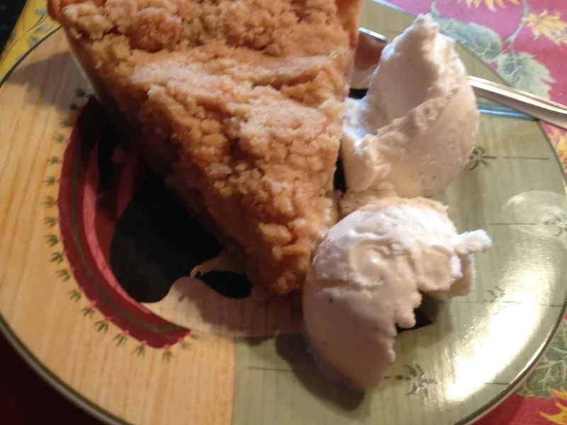 Mom's Dutch Apple Pie with Graham Cracker Crust