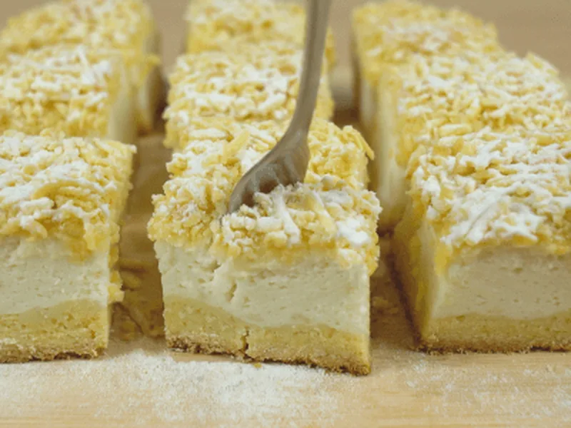 Super Creamy Yogurt Cake with Grated Dough Topping