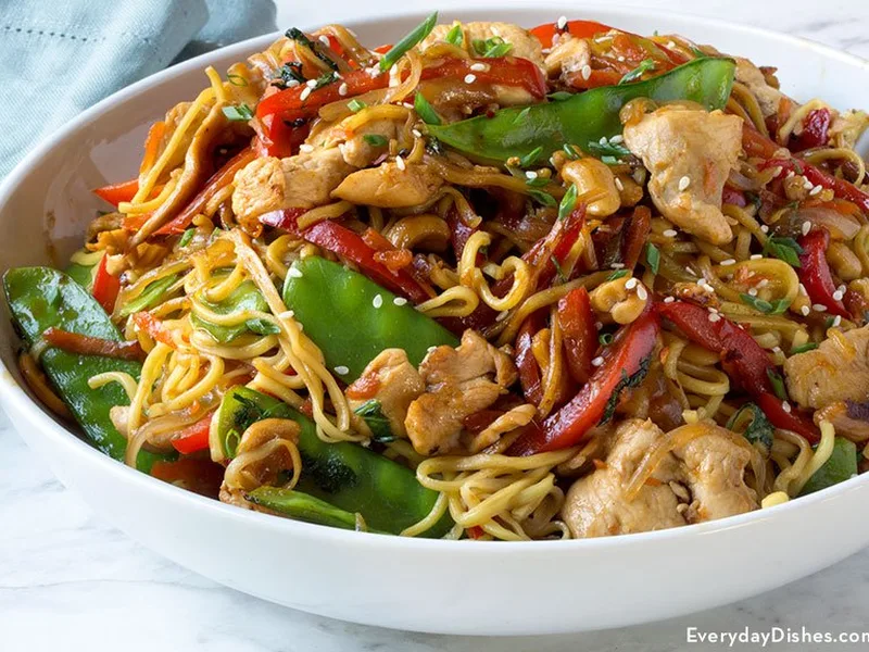 Quick Chicken Stir-Fry with Chow Mein Noodles and Vegetables