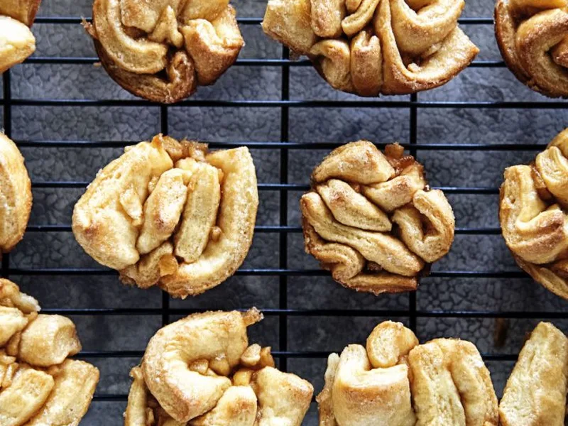Cinnamon Sugar Apple Babka Buns with Sweet Glaze