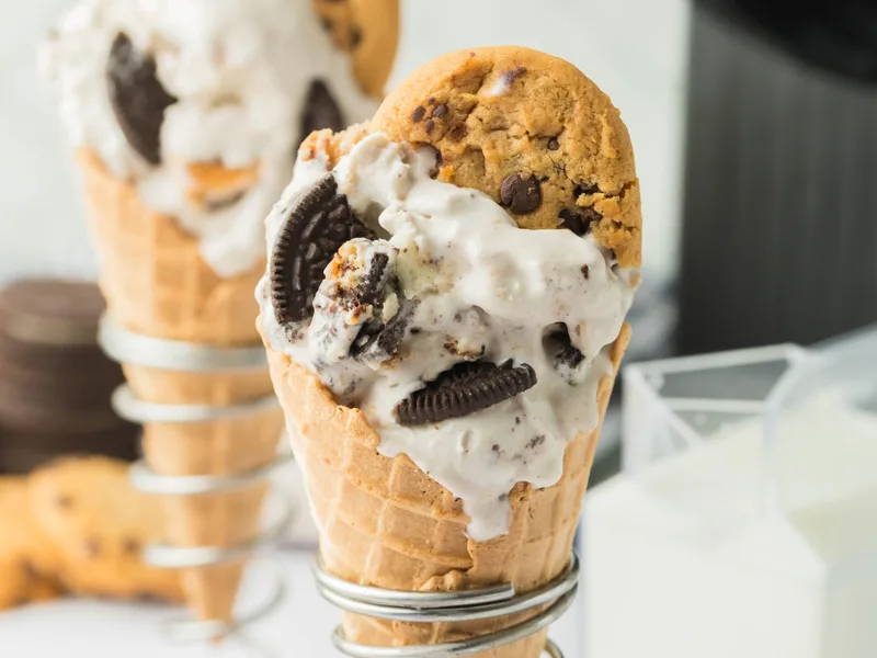 Ninja Creami Milk and Cookies Ice Cream with Oreos