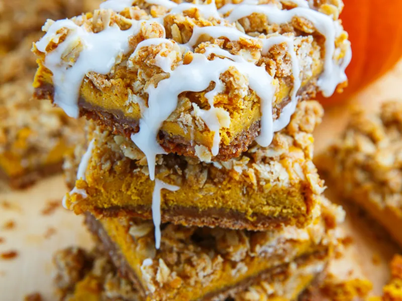 Pumpkin Cheesecake Gingersnap Streusel Bars with Oat Crumble