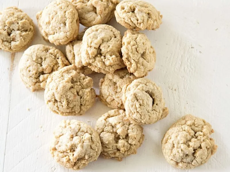 Butterscotch Salted Cashew Cookies with Brown Sugar