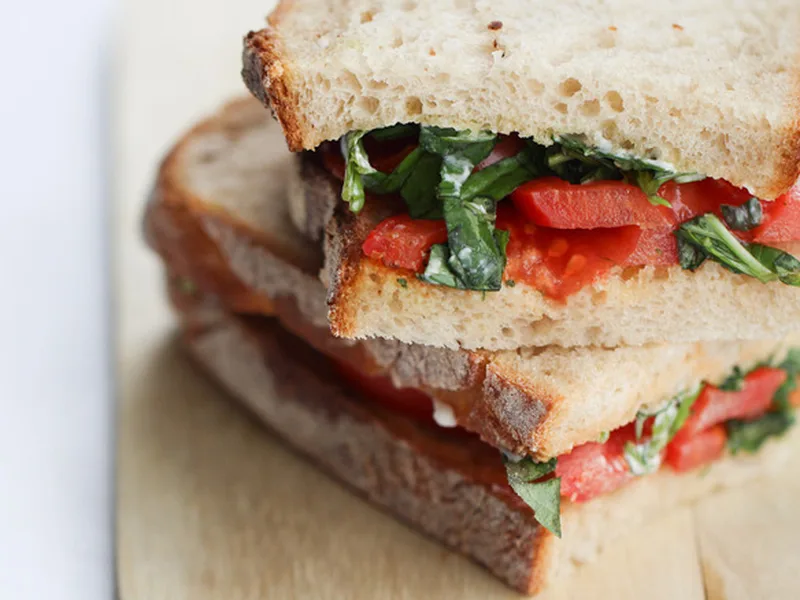 Crispy Broiled Sourdough Tomato Sandwich