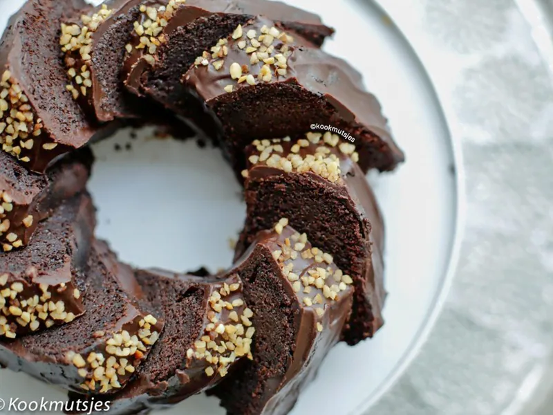 Chocolate Tulband Cake with Ganache