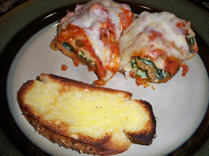 Lady Di's Lasagna Roll-Ups with Spiced Meat Sauce