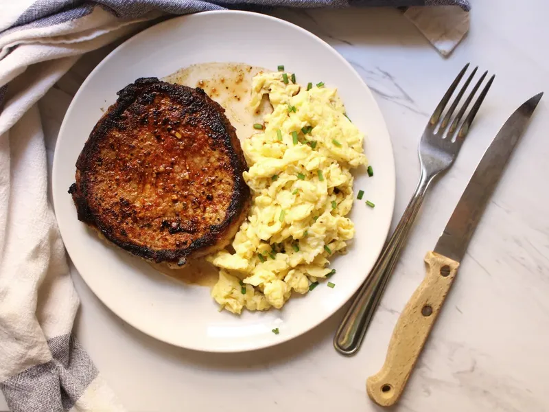Pan-Seared Eye of Round Steak with Creamy Scrambled Eggs