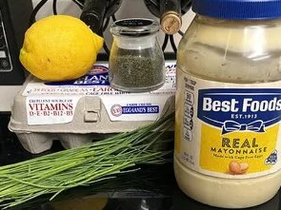 Creamy Egg Salad with Lemon and Fresh Dill