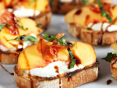 Honey Ricotta Peach Crostini with Crispy Pancetta
