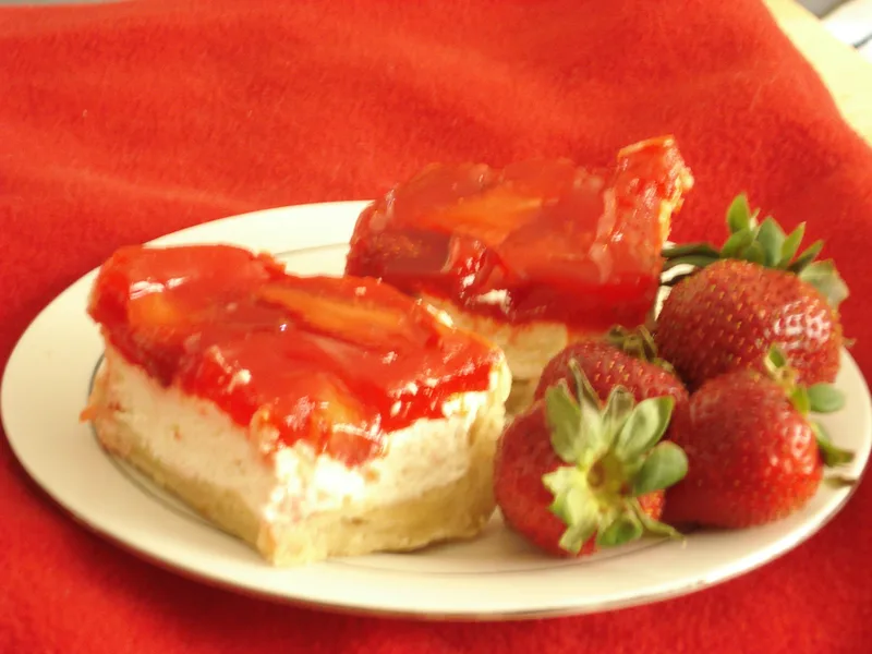 Berry Cream Cheese Dessert Bars with Shortbread Crust