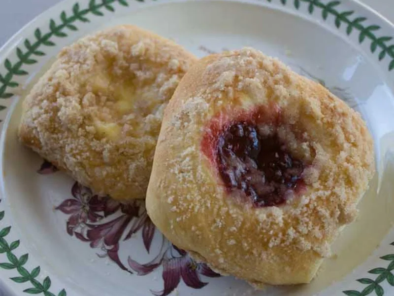 Soft and Fluffy Kolaches with Sweet Cheese and Fruit Fillings