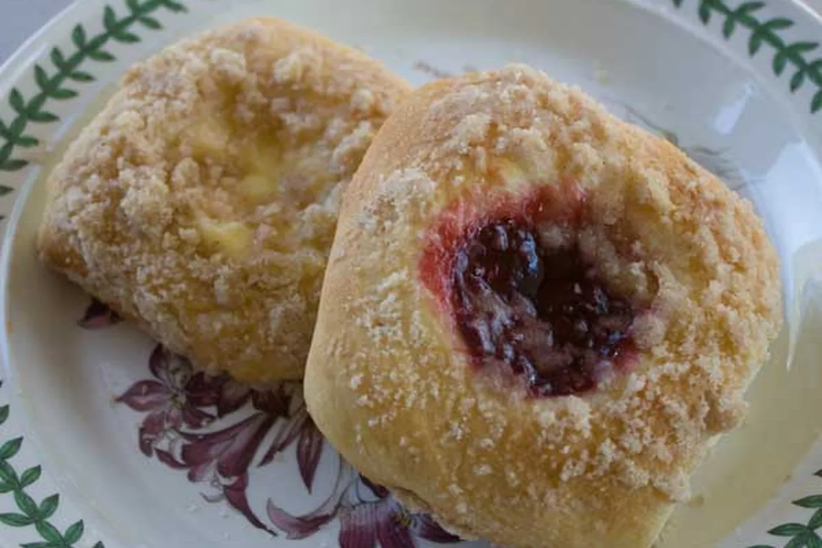 Soft and Fluffy Kolaches with Sweet Cheese and Fruit Fillings | EasyCook
