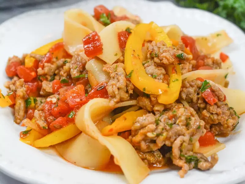 Italian Drunken Noodles with Sausage and Bell Peppers