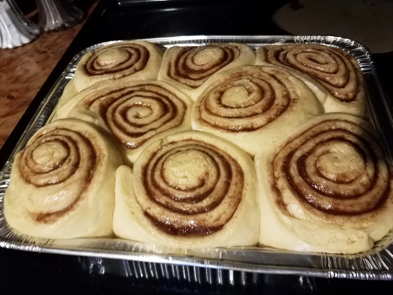 Bread Machine Cinnamon Rolls with Vanilla Pudding