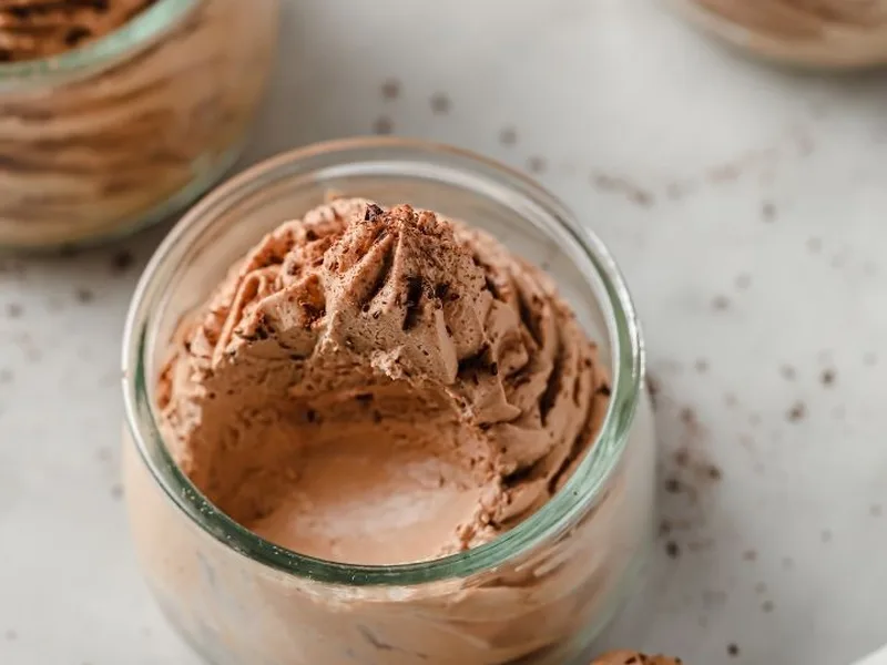 5-Ingredient Chocolate Cheesecake Fluff - No-Bake Dessert