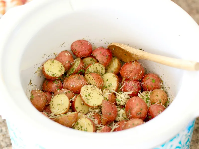 Slow Cooker Garlic Parmesan Potatoes with Herbs