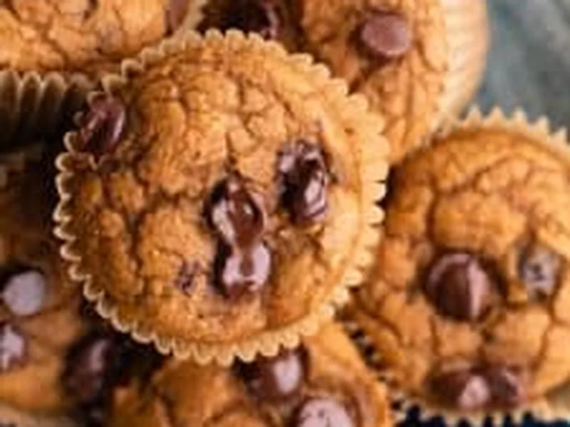Healthy Pumpkin Chocolate Chip Muffins