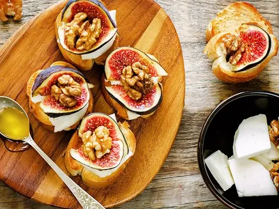 Goat Cheese Fig Crostini with Roasted Walnuts
