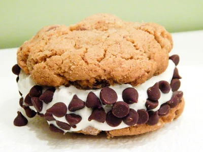 Chocolate Chip Cookie Ice Cream Sandwiches with Sweet Vanilla