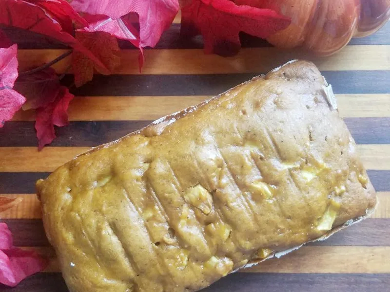 Autumn Apple Pumpkin Bread