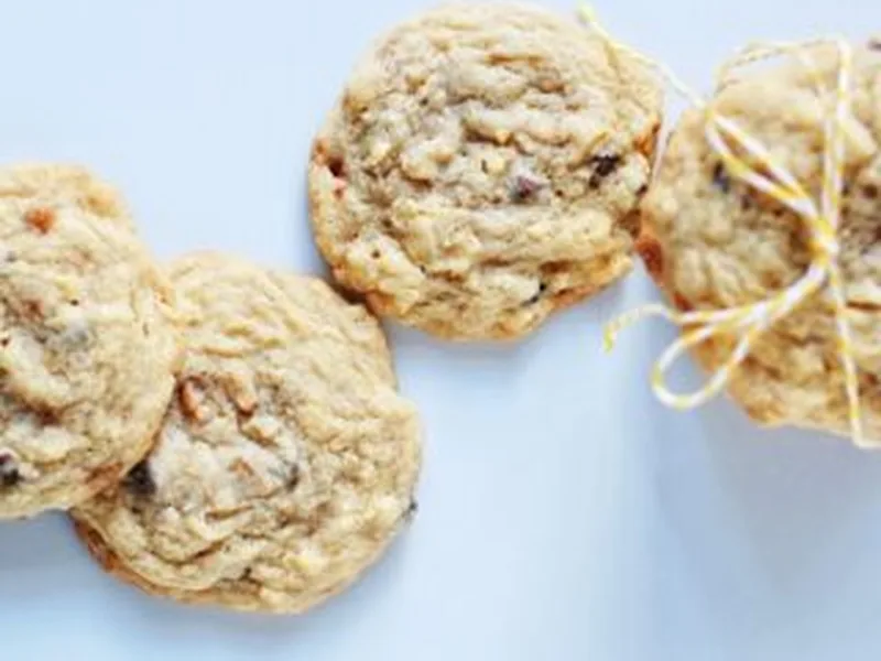 Potato Chip Toffee Chocolate Chip Cookies with Ruffles
