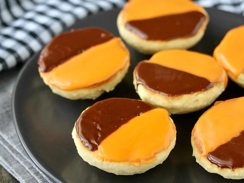 Black and Orange Iced Butter Cookies