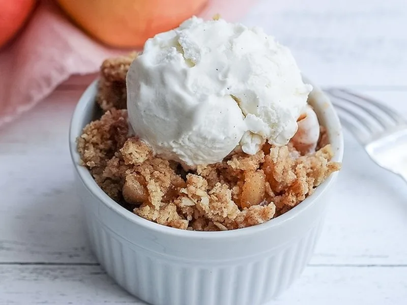 Old-Fashioned Apple Crisp with Oats and Brown Sugar