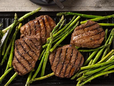 Balsamic Grilled Sirloin Steak with Asparagus