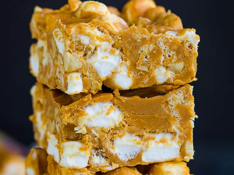 No-Bake Butterscotch Marshmallow Peanut Bars