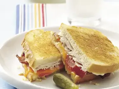 Toasted Turkey, Bacon and Cheddar Sandwiches