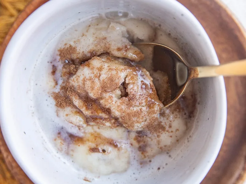 Healthy Microwave Cinnamon Roll in a Mug