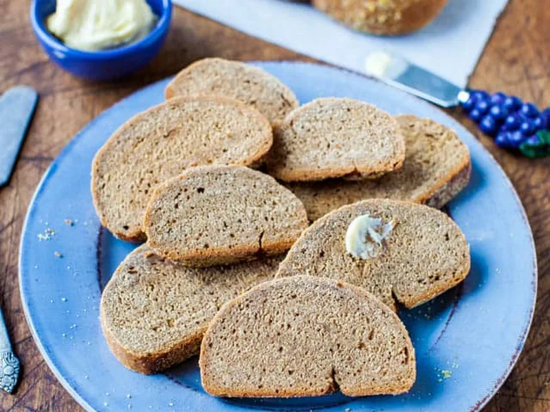 Outback Steakhouse Wheat Bread with Honey Butter