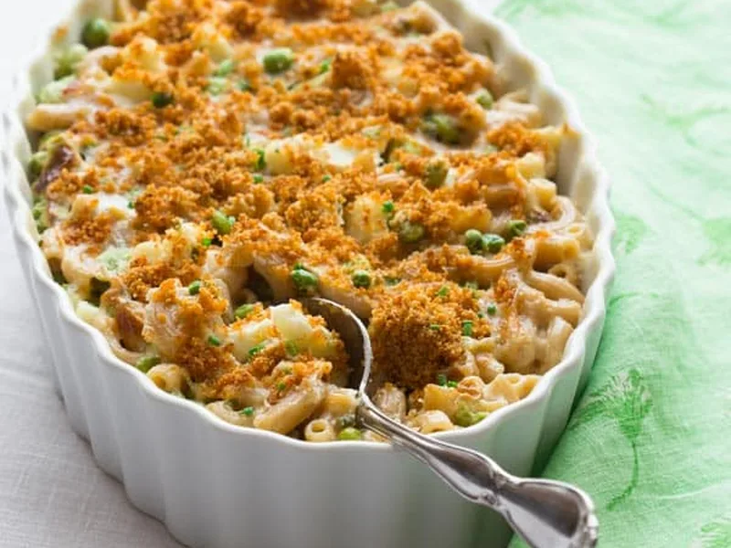 Healthy Cauliflower Mac and Cheese with Vegetables