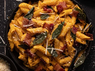 Easy Creamy Pumpkin Pasta with Bacon and Sage