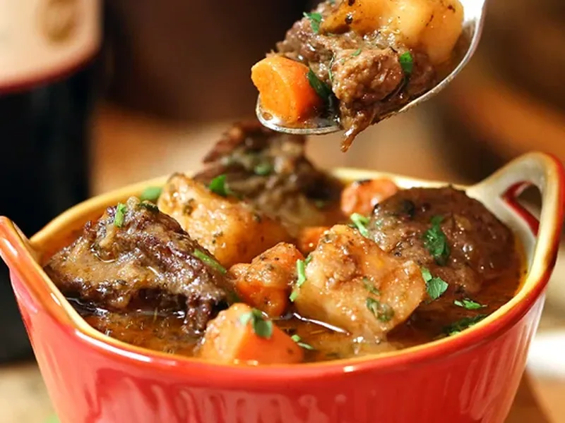 Slow-Simmered Beef Chuck and Red Wine Vegetable Soup