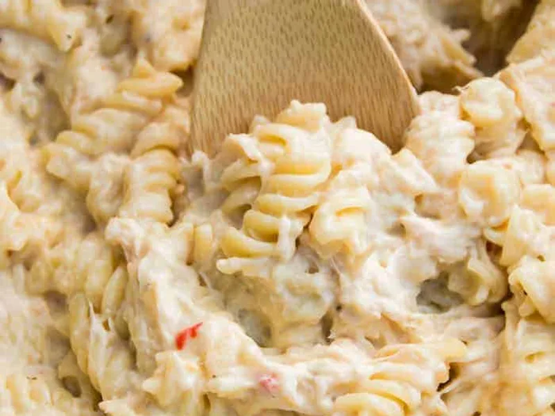 Slow Cooker Creamy Italian Chicken Rotini Pasta