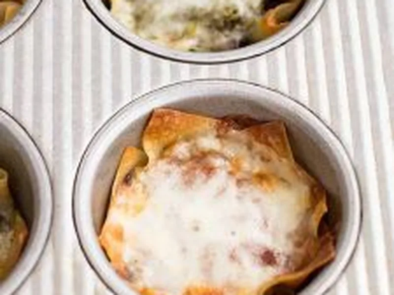 Mini Mushroom Lasagna Cups with Wonton Wrappers