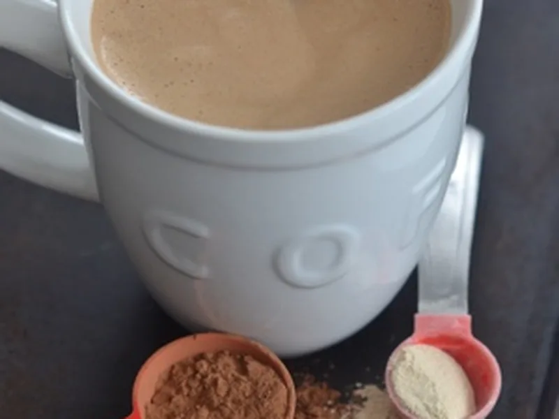 Black and White Maca Mocha with Cocoa Butter and Raw Honey