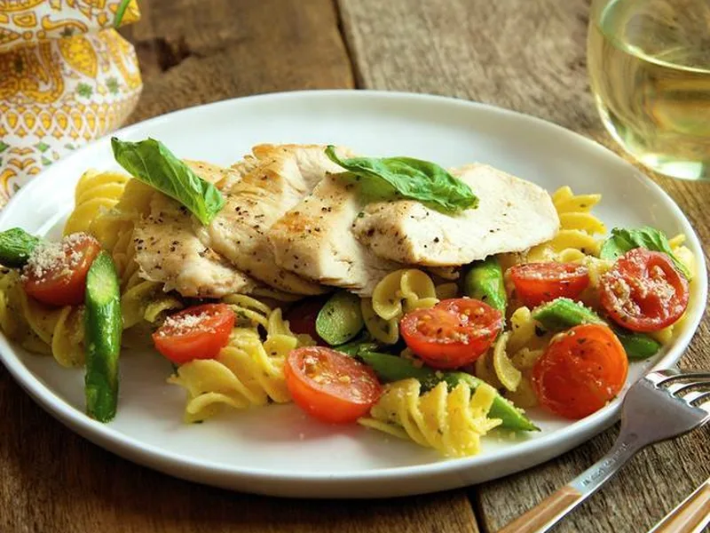 Pan-Seared Chicken Quinoa Pasta with Fresh Basil Pesto