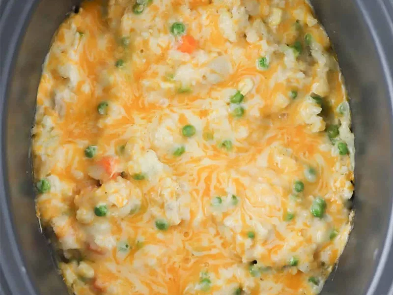Crockpot Cheesy Chicken and Rice with Vegetables