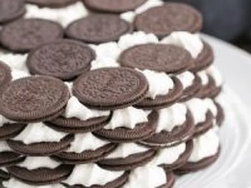 No-Bake Oreo Icebox Cake with Whipped Cream