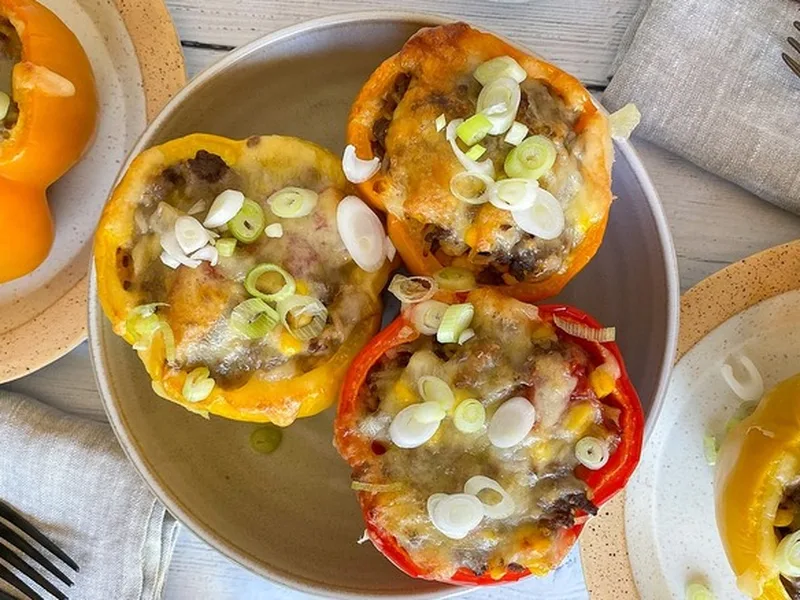 Easy Stuffed Bell Peppers with Ground Beef