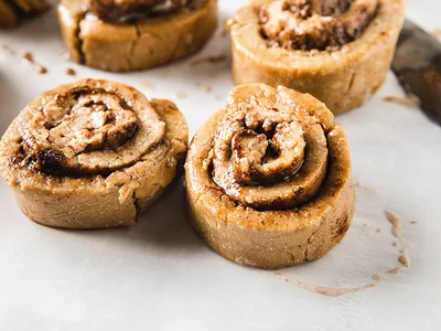 No-Bake Cinnamon Roll Protein Bites with White Beans