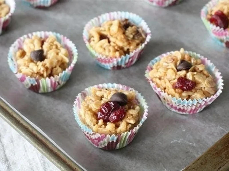No-Bake Peanut Butter Granola Balls with Chocolate Chips