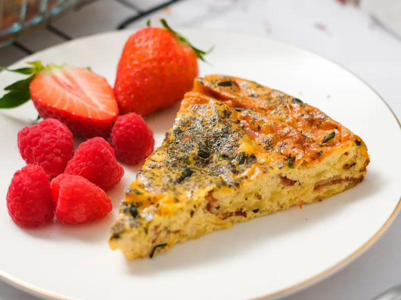 Bacon Gruyere Crustless Quiche - Easy 30-Minute Baked Breakfast