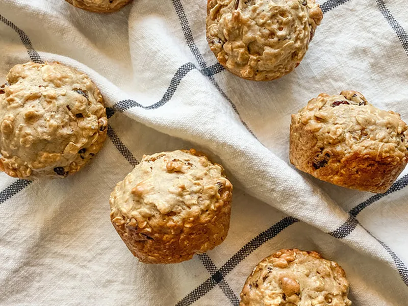 Easy Oatmeal Raisin Muffins
