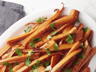 Honey-Balsamic Roasted Carrots with Fresh Parsley